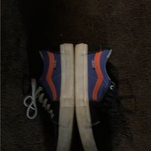 Used a few times good beater shoes will be clean with shipped